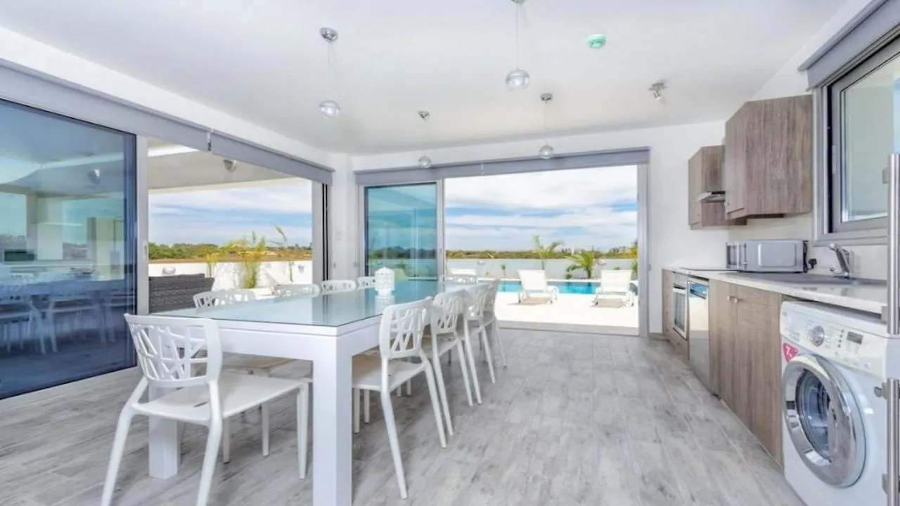 Villa Tzialli Ayia Napa