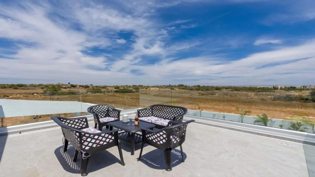 Villa Tzialli Ayia Napa